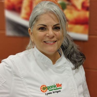Chef Lynne Arrigoni in the DeKalb 428 school kitchen